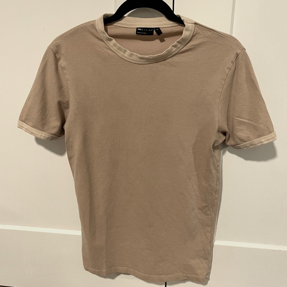 ASOS DESIGN T-Shirt With Contrast in Beige